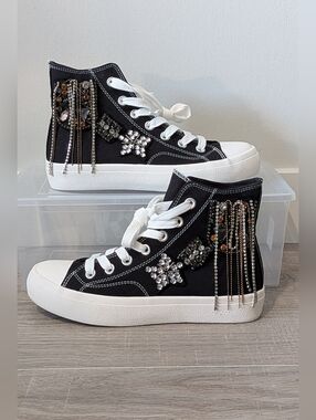 NWT Lauren Lorraine Black Jewel Sheena Lace Up High Top Sneakers 7
